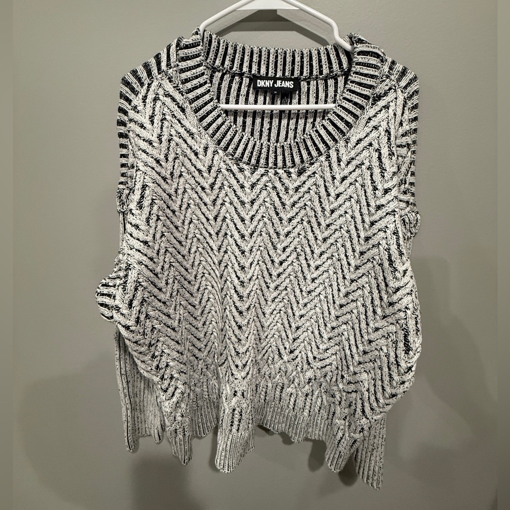 DKNY Black and White Chevron Knit Crewneck Sweater Vest